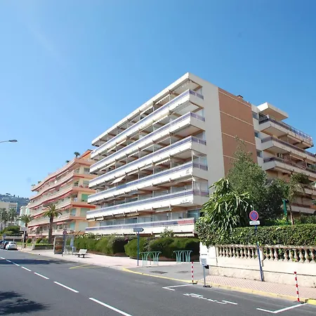 Beau 3p Renove Avec Terrasse, Parking Prive Et Climatisation - Fr-1-196-267 芒通