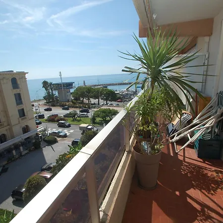 Apartment Beau 3p Renove Avec Terrasse, Parking Prive Et Climatisation - Fr-1-196-267 Menton